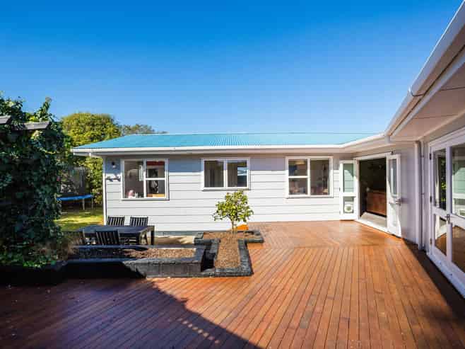 28 Sea Vista Drive, Pukerua Bay