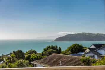 128 Pikarere Street, Titahi Bay
