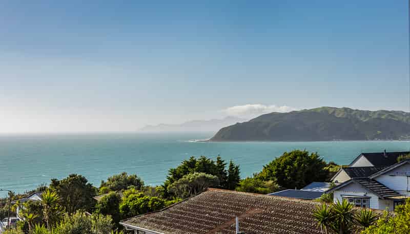 128 Pikarere Street, Titahi Bay