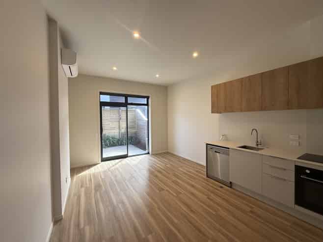 3a/13 The Strand, Wainuiomata