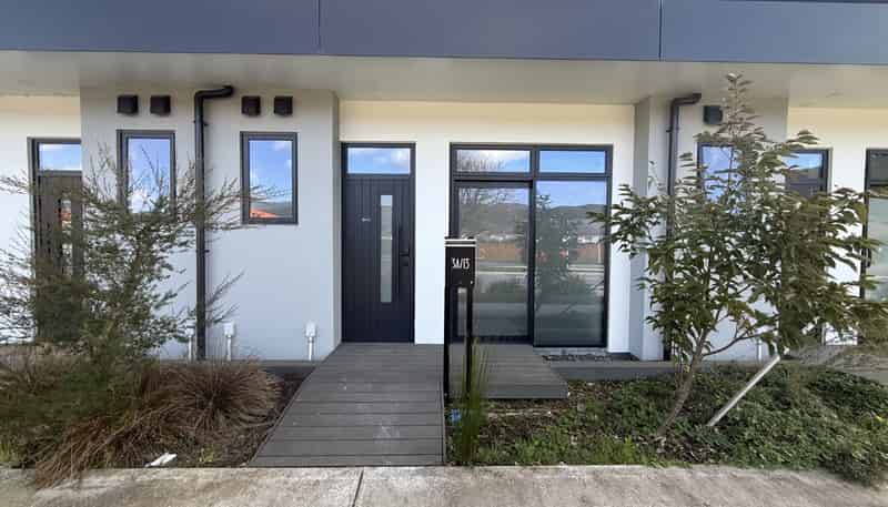 3a/13 The Strand, Wainuiomata