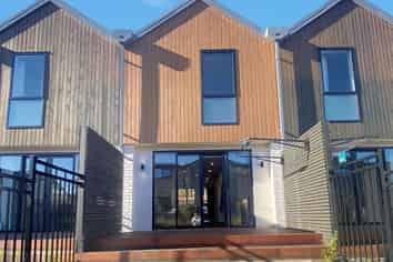 4/37 Webb Street, Merivale