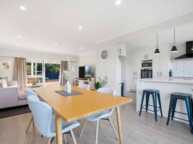 6 Brouder Place, Hillpark