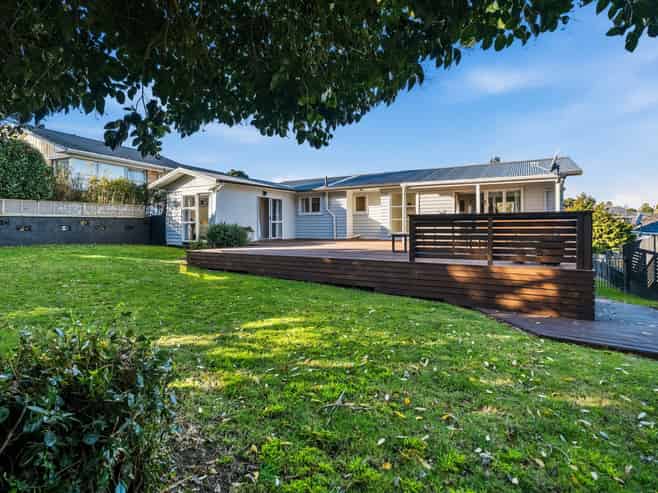 6 Brouder Place, Hillpark