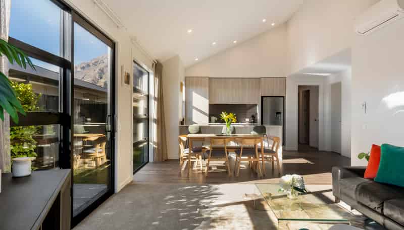 33 Alps View Place, Lake Hayes Estate