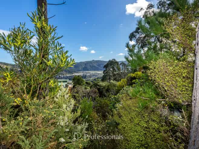 111 and 11 Blue Mountains Road, Blue Mountains