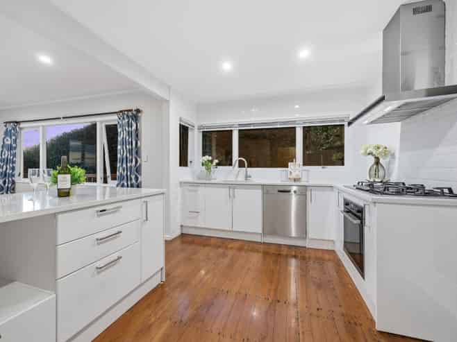 24 Gills Road, Bucklands Beach