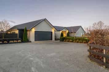 25 Hallfield Drive, Ohoka