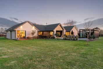 25 Hallfield Drive, Ohoka