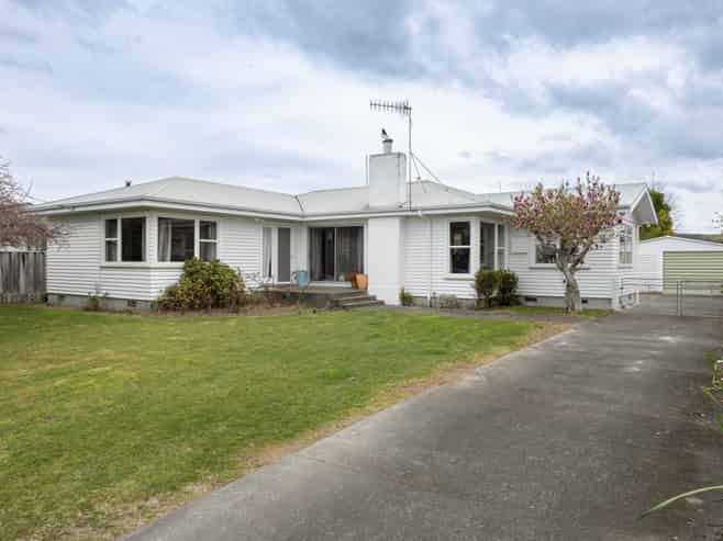 18 Pembroke Street, Taradale