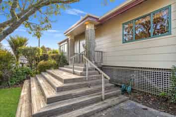 7 Marquet Place, Tairua