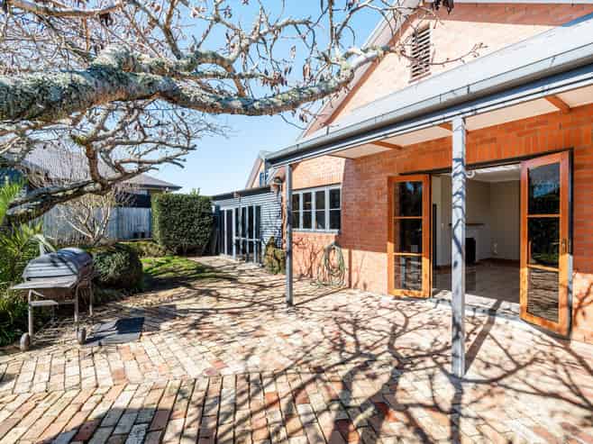 42 Benjamin Avenue, Rototuna North