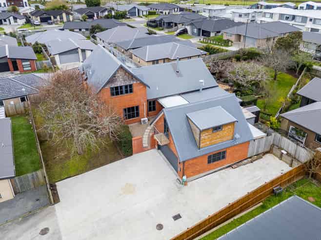 42 Benjamin Avenue, Rototuna North