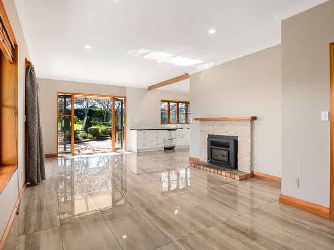 42 Benjamin Avenue, Rototuna North