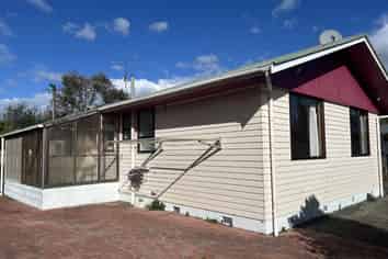 42 Daniell Street, Featherston