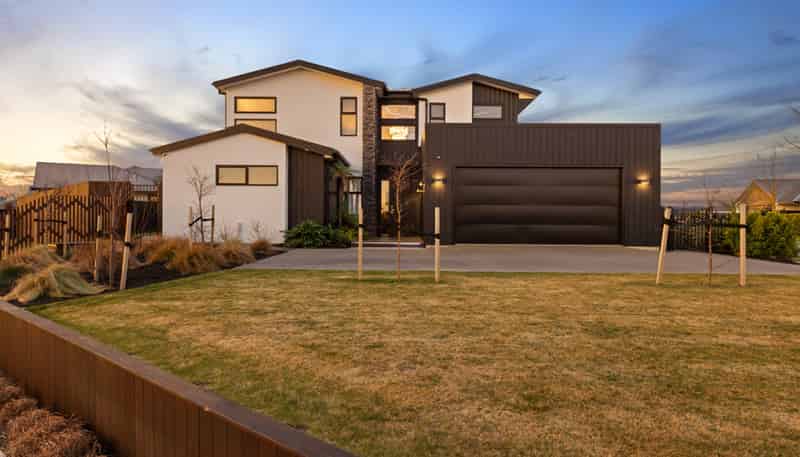 1 De Surville Way, Pegasus