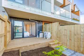 10/28 Lavelle Road, Henderson
