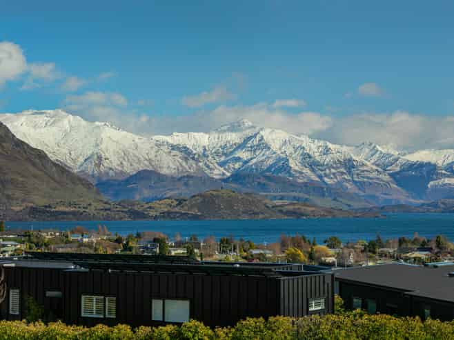 15 The Heights Avenue, Wanaka