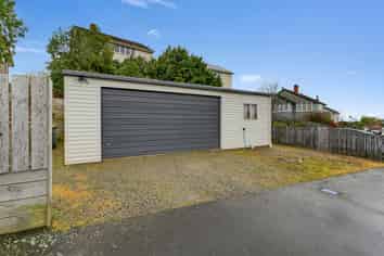 77 Andrew Street, Marchwiel