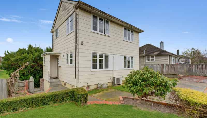 77 Andrew Street, Marchwiel