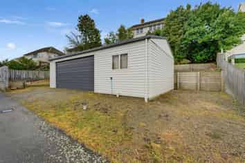 77 Andrew Street, Marchwiel