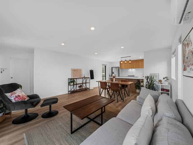 82E White Swan Road, Mount Roskill