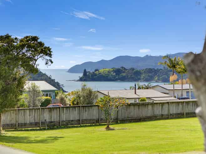 49 Melody Lane, Mangonui