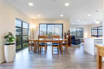 15 Van Rixel Drive, Kumeu