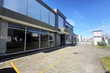 BULK RETAIL OPPOSITE LYNNMALL
