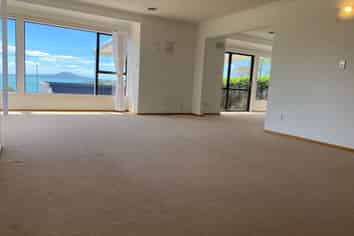 1/12 Takutai Avenue, Bucklands Beach