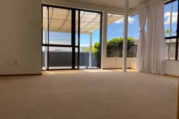 1/12 Takutai Avenue, Bucklands Beach