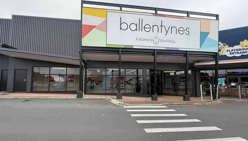 Unit Q/451 Ti Rakau Drive, Botany Downs