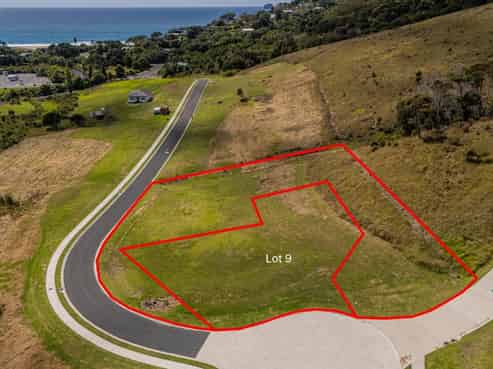9 Te Puia Place, Hot Water Beach