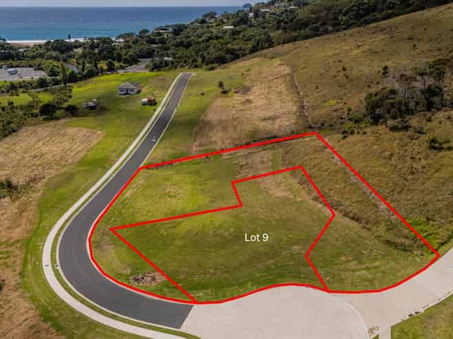 9 Te Puia Place, Hot Water Beach