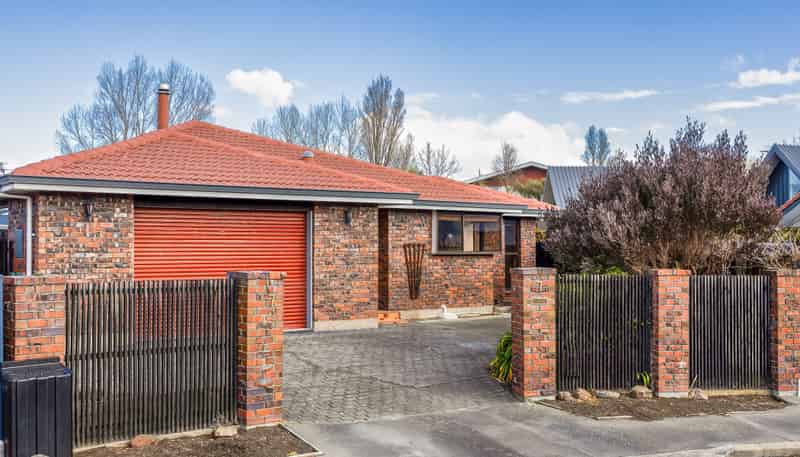7 Seneca Place, Burwood
