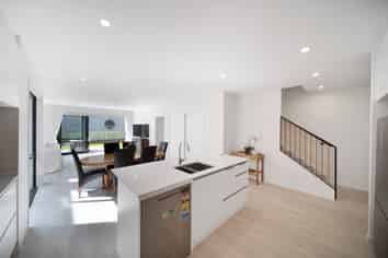 43 Parkmore Drive, Rosehill