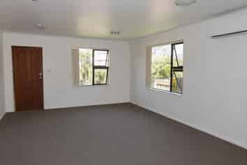  20 Burtons Drive, Swanson
