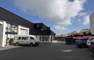 Premium Lunn Avenue Showroom and Warehouse