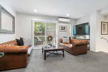 53/21 Hunters Park Drive, Three Kings
