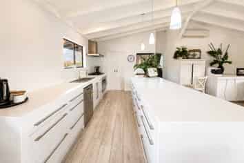 Prime Commercial & Visitor Accommodation Site