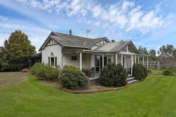  375 Whitford Road, Whitford