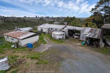  375 Whitford Road, Whitford