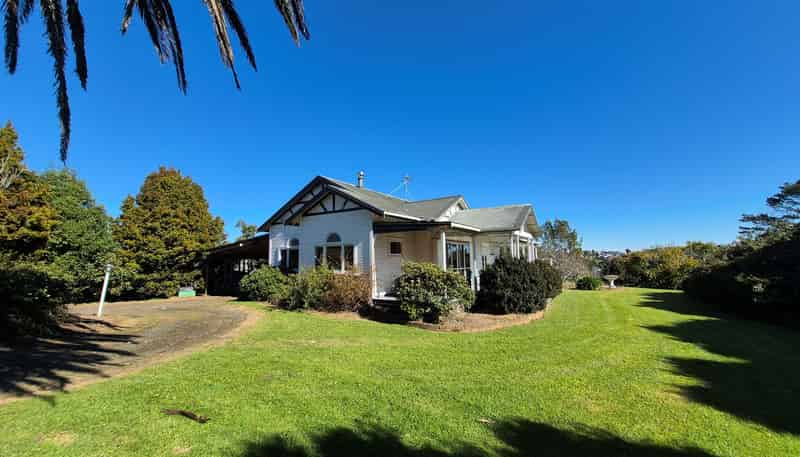  375 Whitford Road, Whitford