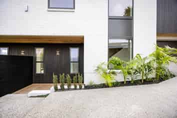 2/520 Beach Road, Murrays Bay