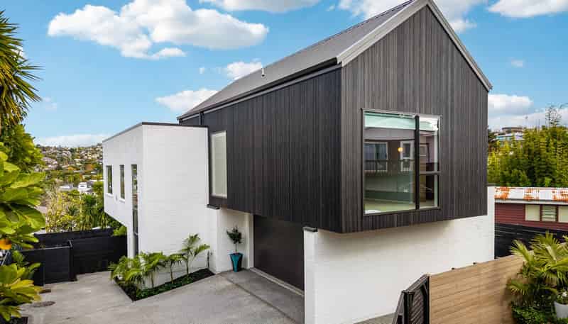 2/520 Beach Road, Murrays Bay