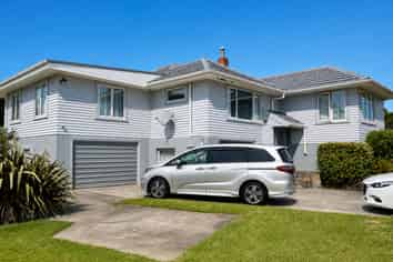 41 Flanshaw Road, Te Atatu South