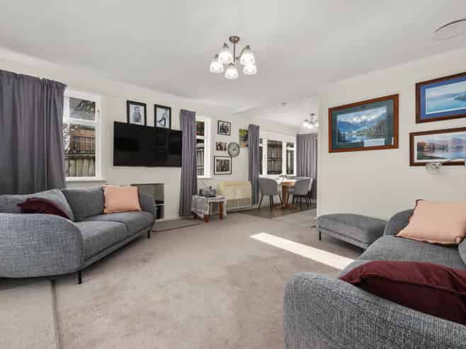 27 MacArthur Street, LEVIN