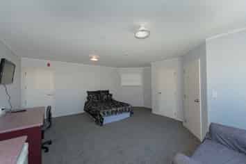 8/2 Baffles Crescent, Hillcrest
