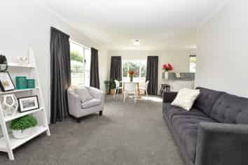 10 Frederick Street , Carterton