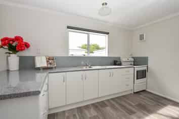 10 Frederick Street , Carterton